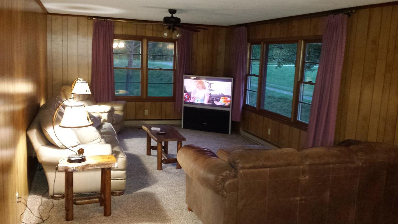 Two Rivers Lodge Bryson City Exterior photo