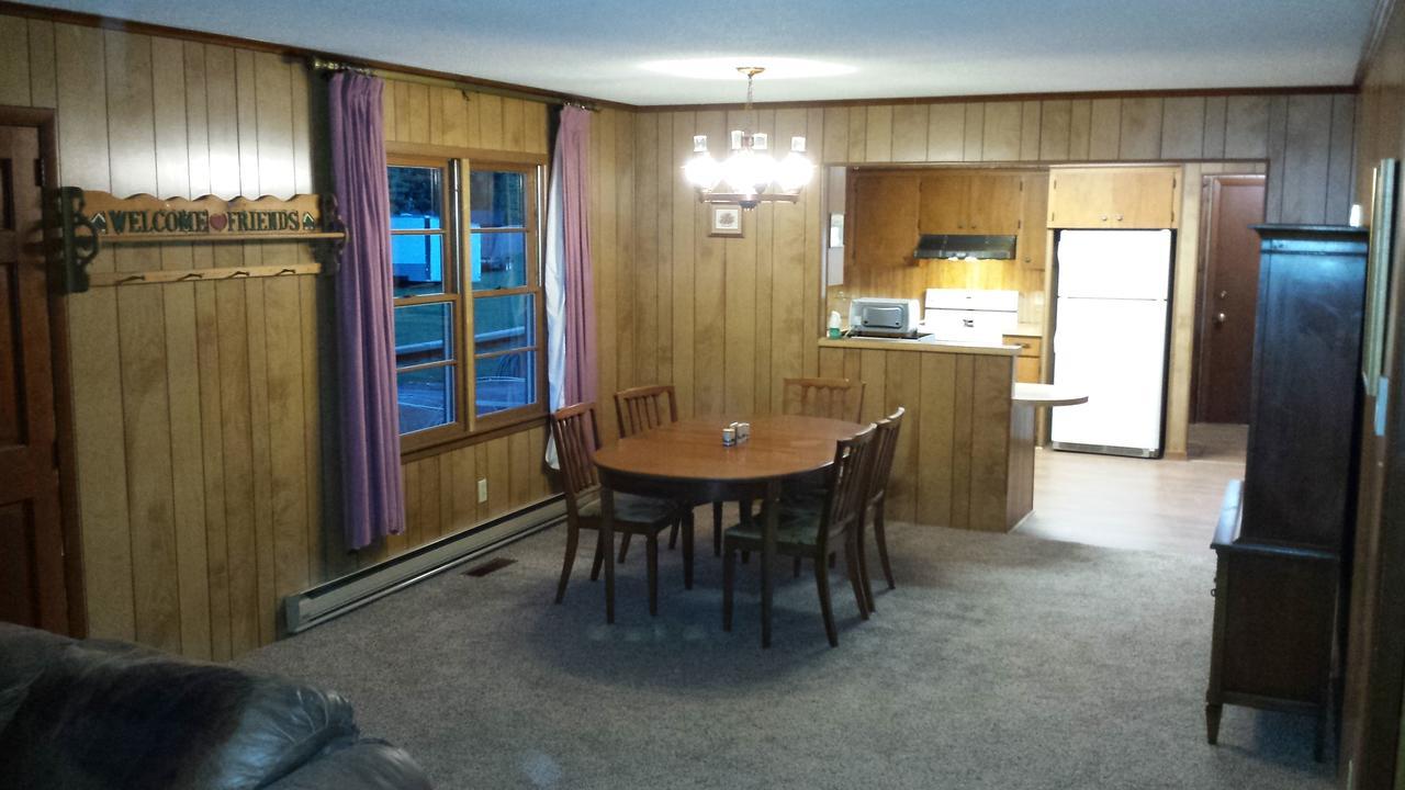 Two Rivers Lodge Bryson City Exterior photo